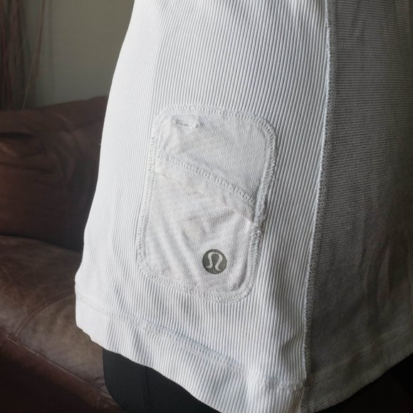 Lululemon Switch Back Long Sleeve - Picture 5 of 6